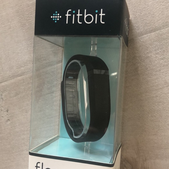 NIB Fitbit Flex Wireless actual watch Black - Picture 4 of 5
